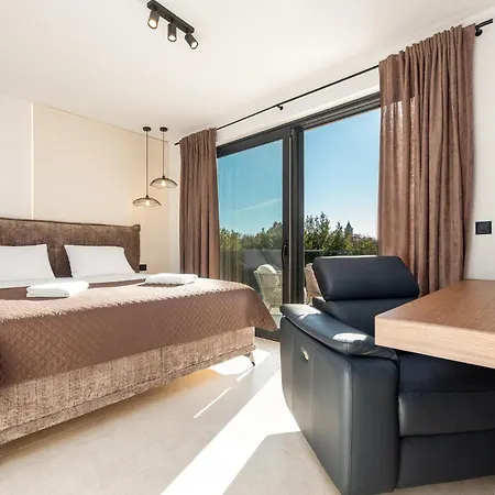 펜션 Awesome In 자톤