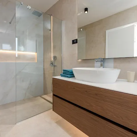 Luxurious In